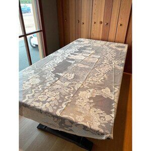 Vintage Old World Santa Lace Tablecloth 60x86 oval NWOP